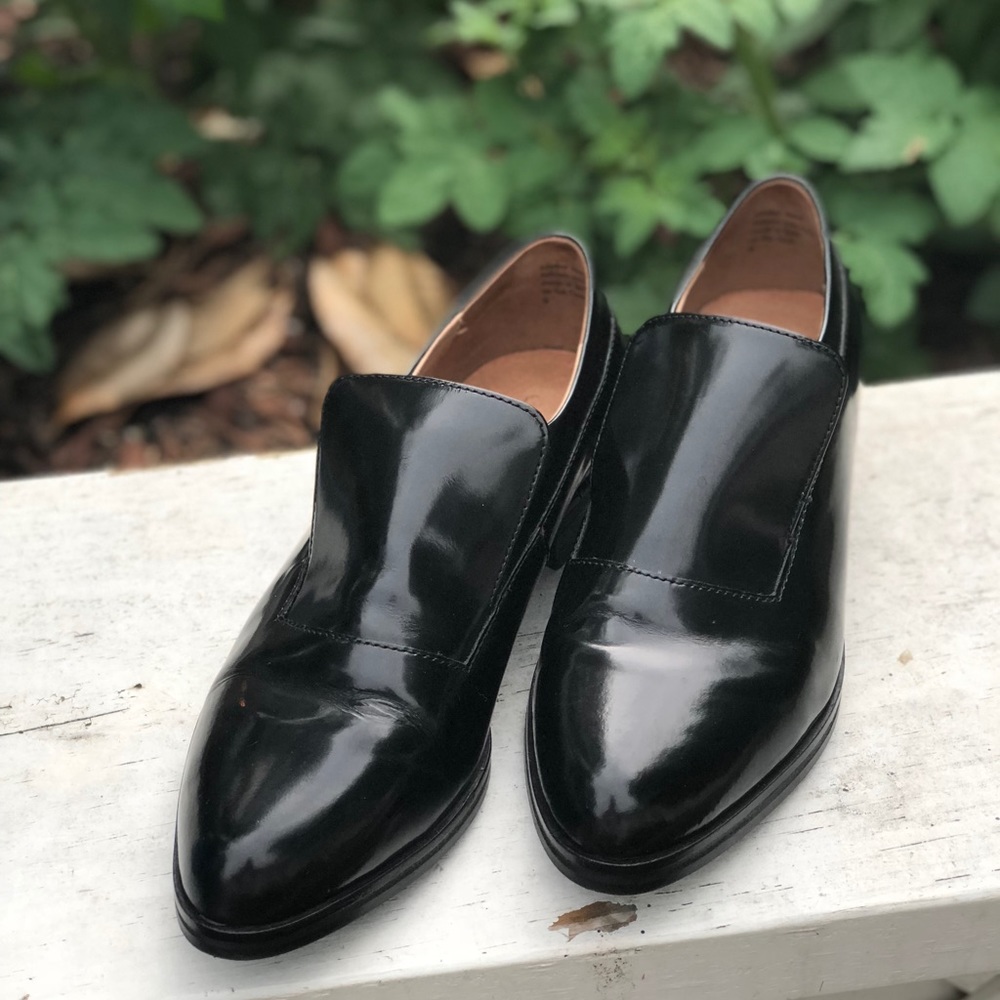 Seychelles Sunstone in Black